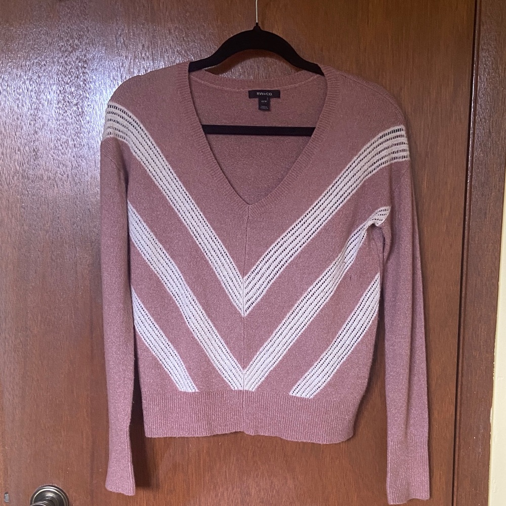 RW&CO. Rose V-Neck Sweater with Cream Chevron Stripes